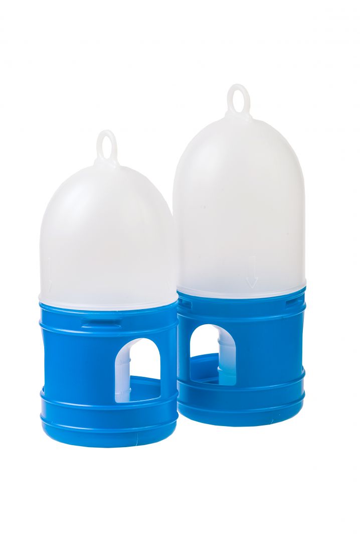 Spezialtränke für Tauben in Farbe weiß und blau aus Kunststoff